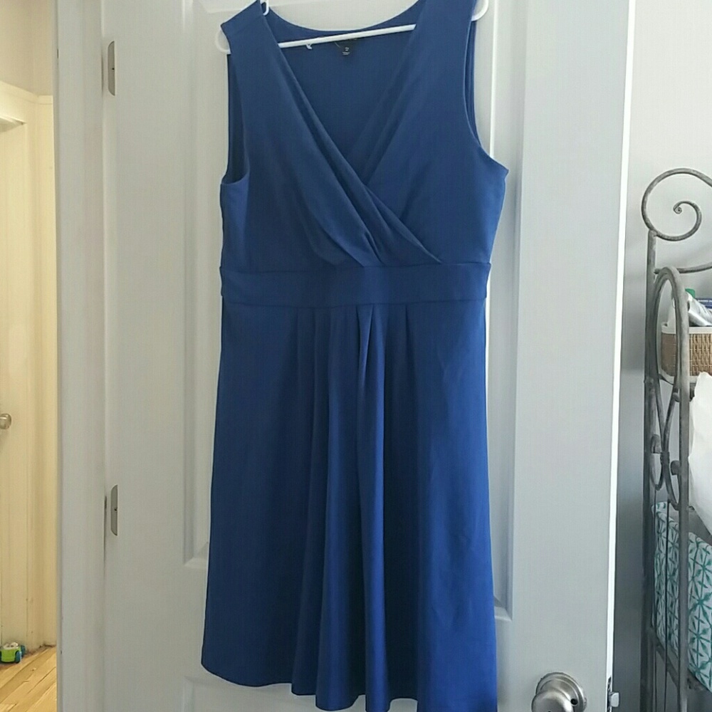 Lands End stretchy cotton dress